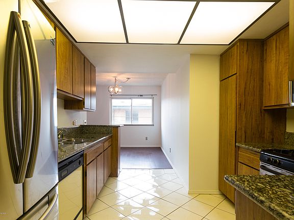 2nd image of 1971 Rodney Dr APT 203