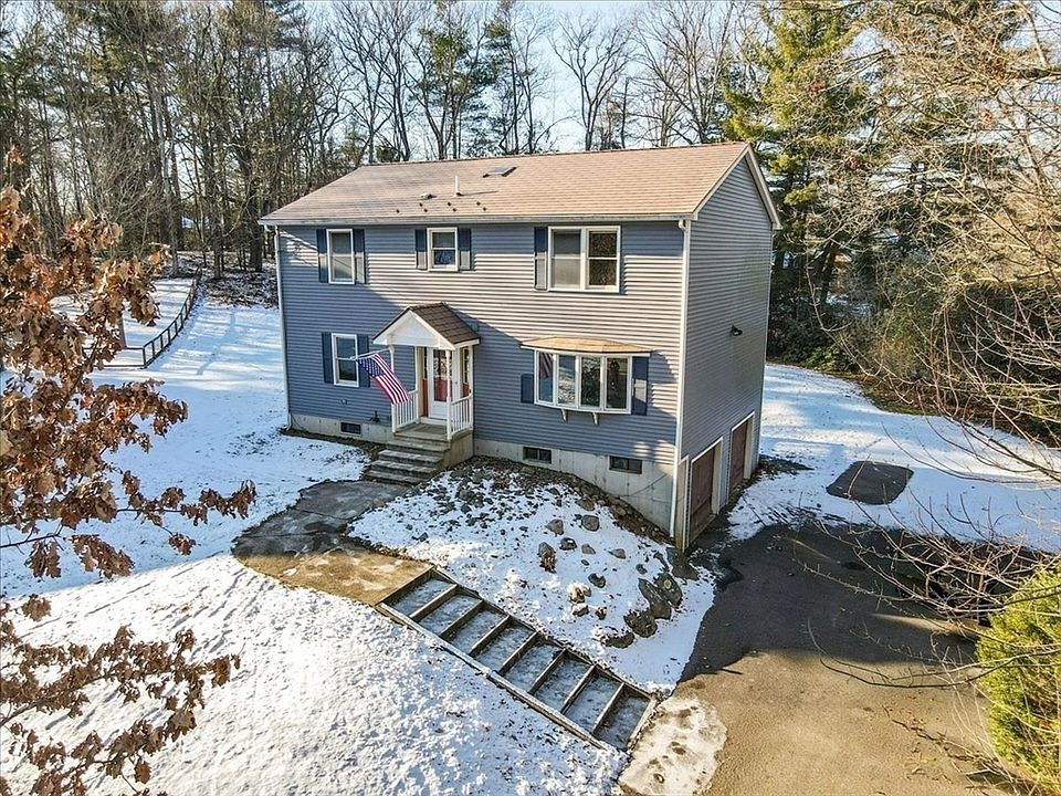 1st image of 10 Hazelwood Ct