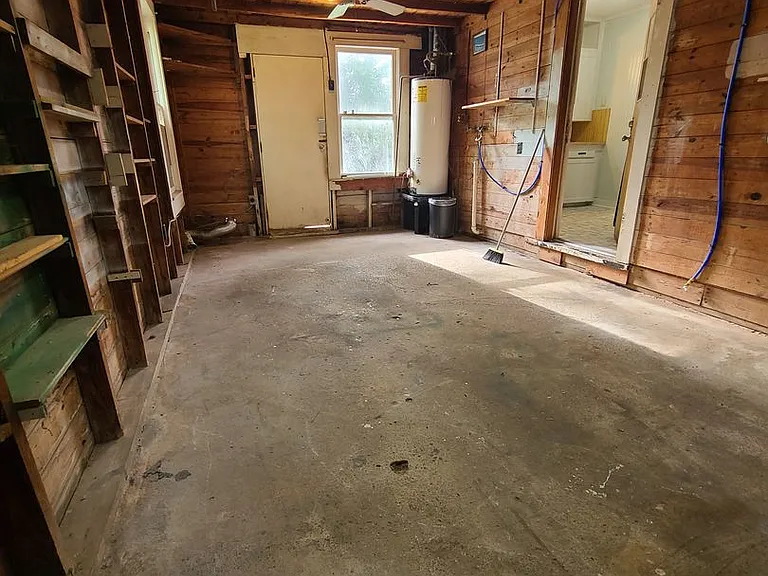2930 S Donnybrook Ave — Photo 11