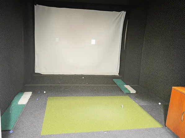 1600 Broadway image 13 of 14