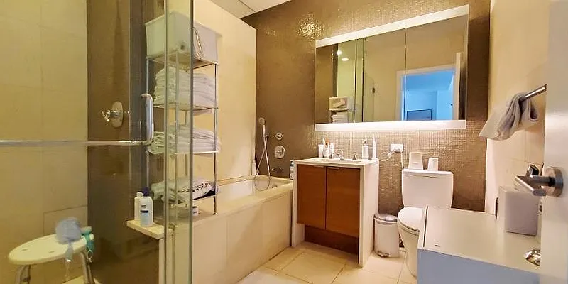 Sold by Battery Park Realty | media 8