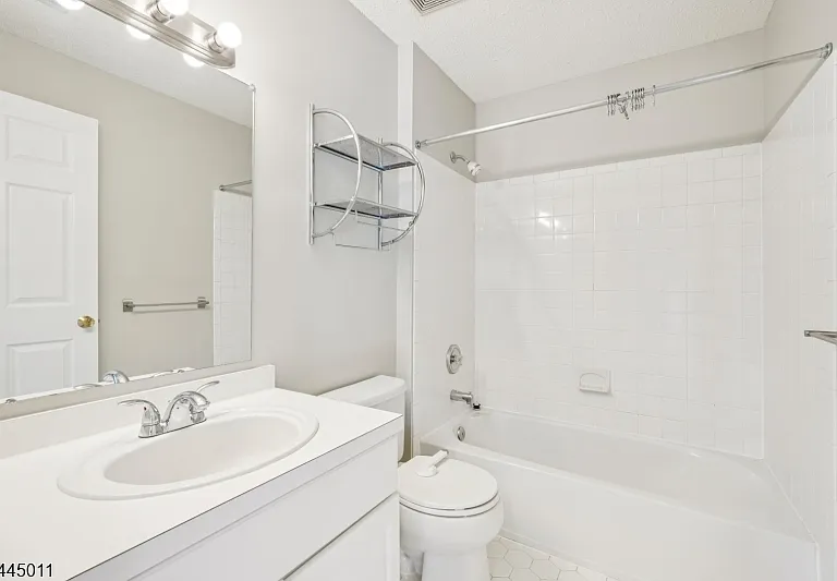 43 Hancock Dr — Photo 24