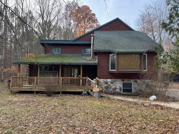 2772 Skidmore Rd, Brethren, MI 49619