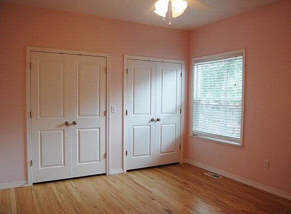 5th image of 329 Jefferson St