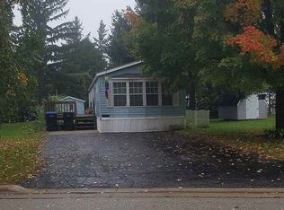 725 N 16th Pl, Sturgeon Bay, WI 54235