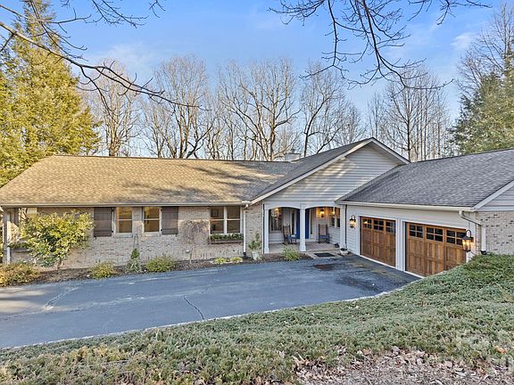 2nd image of 103 Bellshire Dr