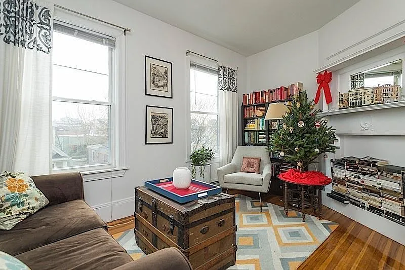 Building Photo - 137 Columbia St #2L