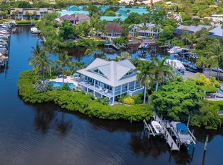 5727 Riegels Point Rd, Sarasota, FL 34242