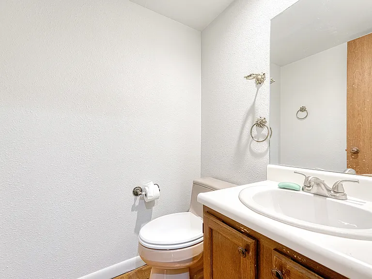 1181 S Yosemite Way — Photo 13