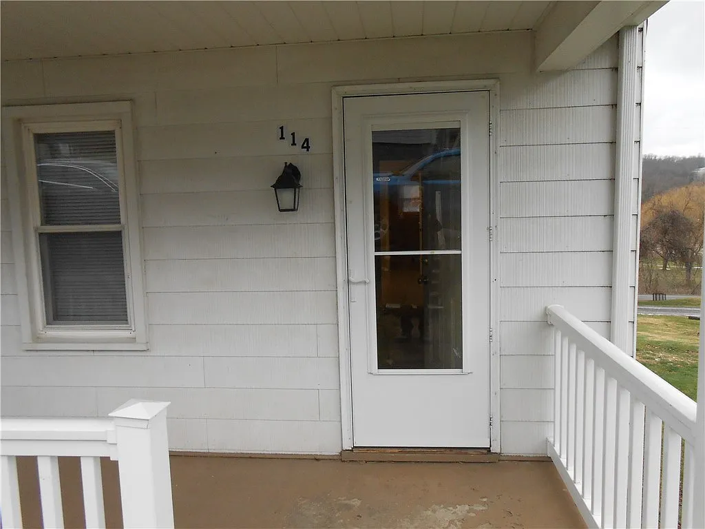 2 bed, 1016 sqft, $800 — Photo 2