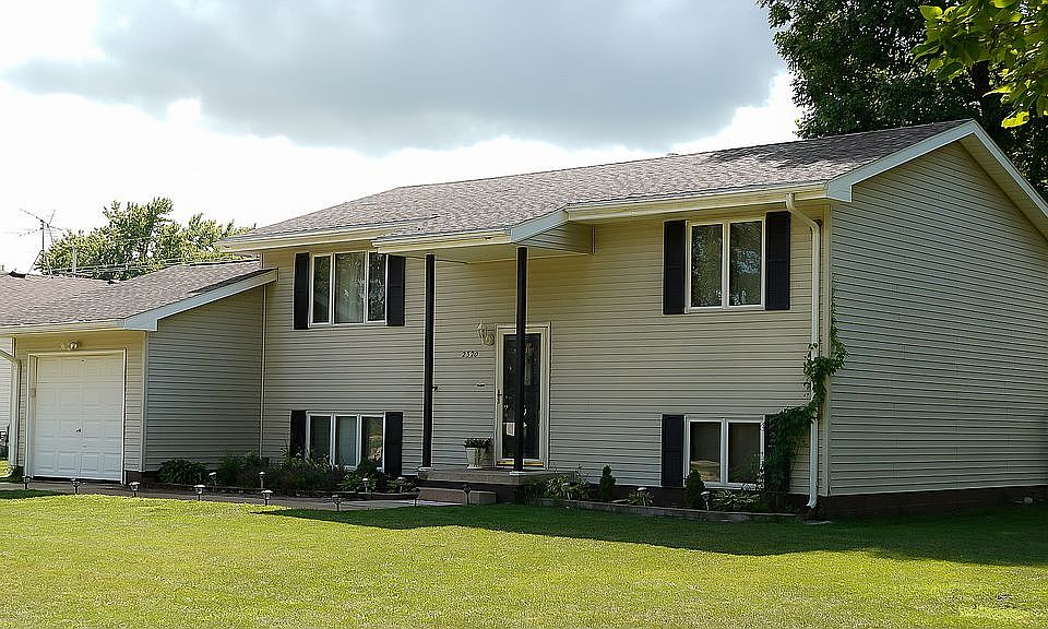 1st image of 2320 N Park Ave