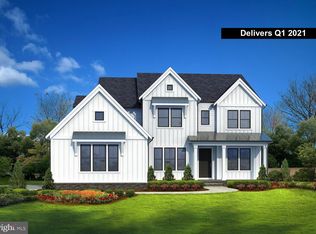501 Roberts Dr NW, Vienna, VA 22180