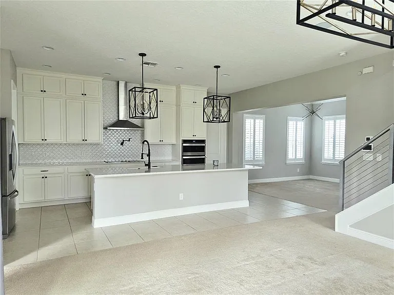 8521 Dubochet St — Photo 3