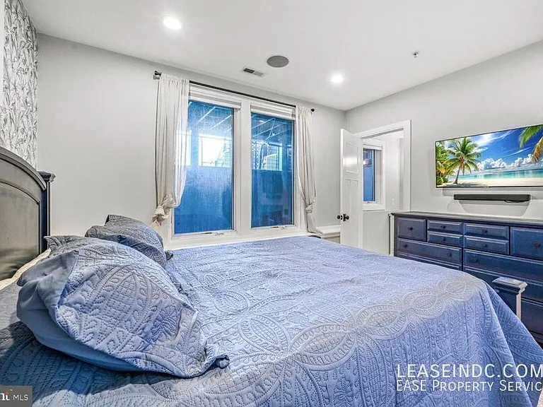 1317 Randolph St NW #1 — Photo 13