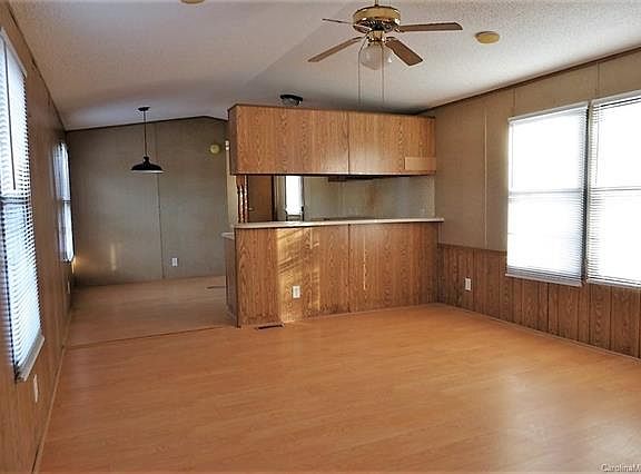 2nd image of 517 Oak Run Ct