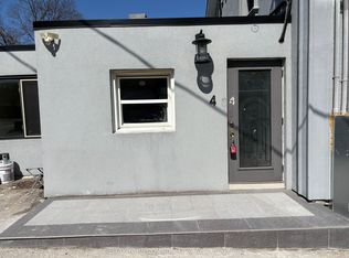 34 Main St S #4, Newmarket, ON L3Y3Y4