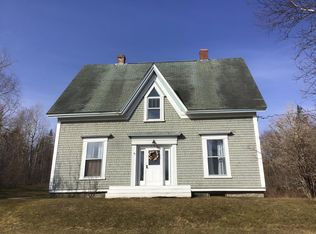 682 Us Highway 1, Robbinston, ME 04671