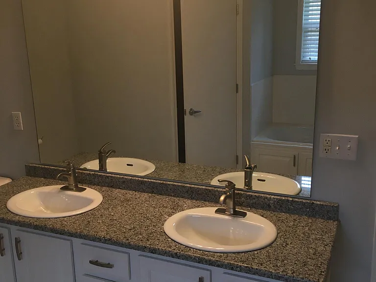 604 Ryleigh Cir — Photo 11