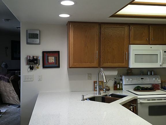 New Quartz countertops