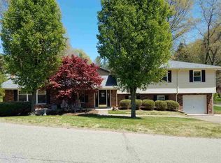 155 Forest Hts, Huntington, WV 25705