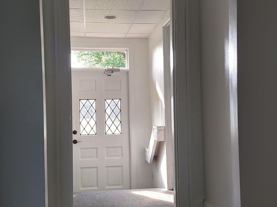 Foyer (New Door Handle, Deadlock, Paint)