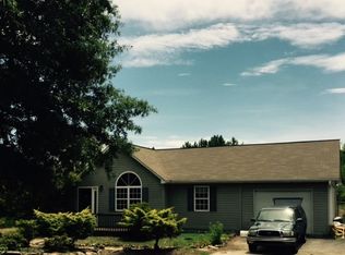 306 Dickson Rd, Campobello, SC 29322