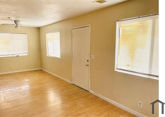 3rd image of 13729 Greenwood Pl APT 2