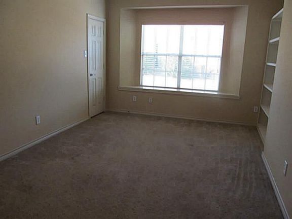 3rd image of 9710 Broadmoor Ln