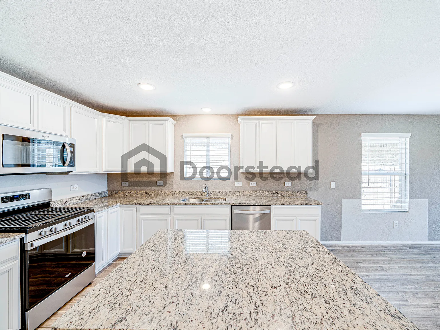 4 bed, 3.0 bath, 2030 sqft, $2,099 — Photo 4