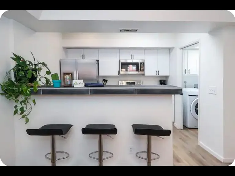 6207 E Fairmount St — Photo 3
