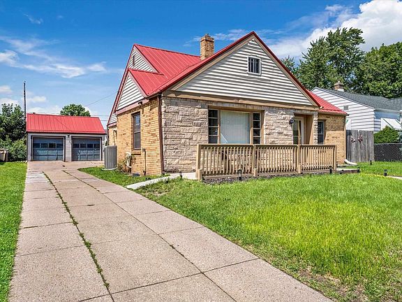 2nd image of 2121 Inglewood Pl