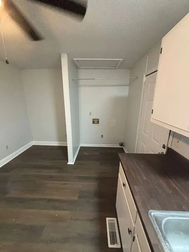 808 Culbreth Avenue - Unit... — Photo 3