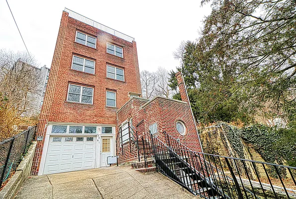 Rented by OOAKB&F INC | media 18