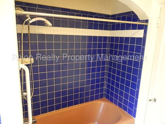 5th image of 525 Buena Vista Dr SE
