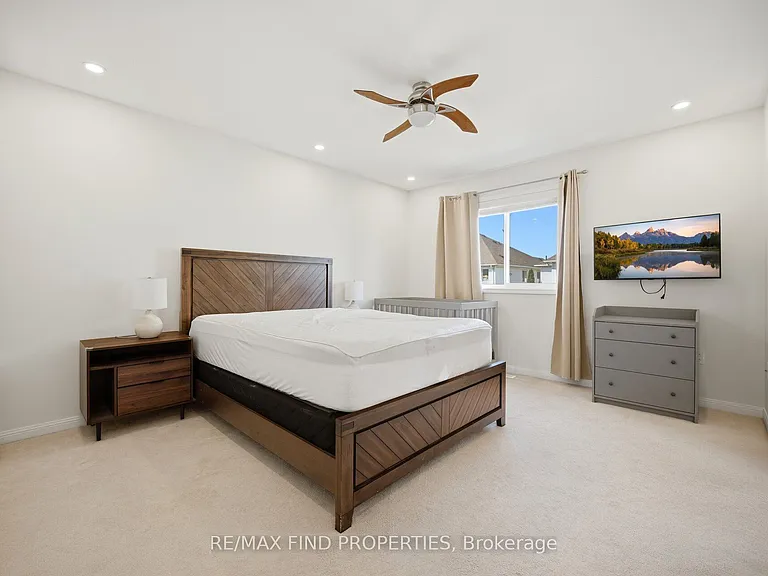 75 Harris Blvd — Photo 23