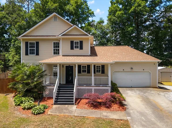 105 Hawk Ln, Carrollton, GA 30116