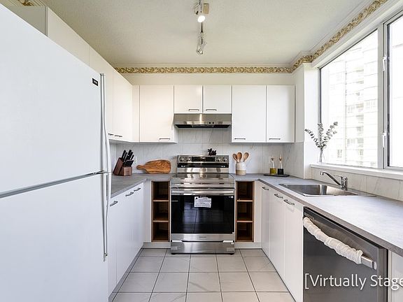 2nd image of 7680 Granville Ave #701