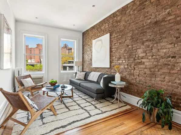 237 West 11th Street 5C image 2 of 10