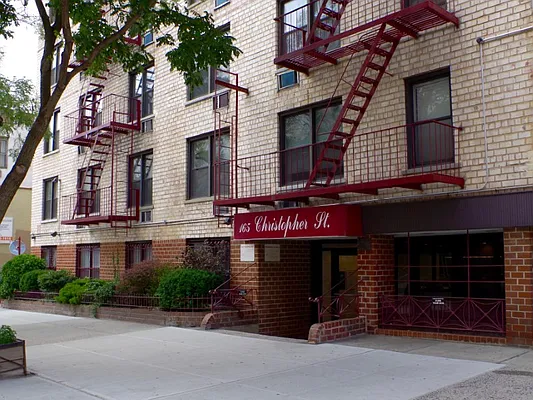 Rented by Sotheby's International Realty | media 21
