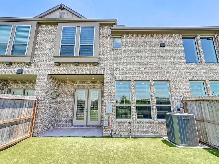 6570 Scarlet Pond Ln — Photo 46