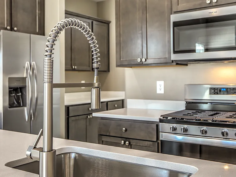 30358 W Crittenden Ln — Photo 7