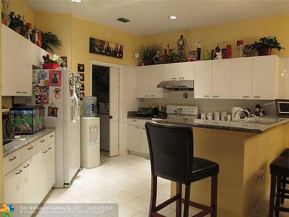3rd image of 7107 NW 78th Pl