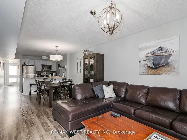 5 Anchorage Cres #107 — Photo 15