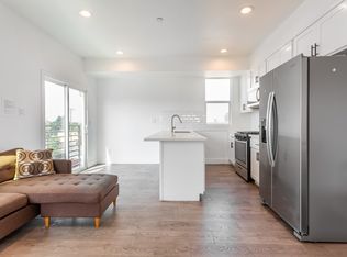 1369 1/2 W 36th St #4, Los Angeles, CA 90007