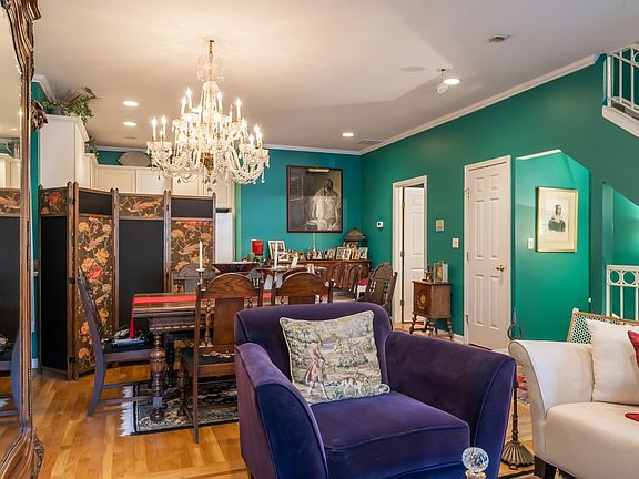 5th image of 3310 N Clifton Ave #1