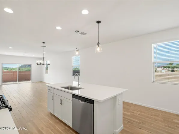 9771 N Solstice Ave, Tucson, AZ 85743