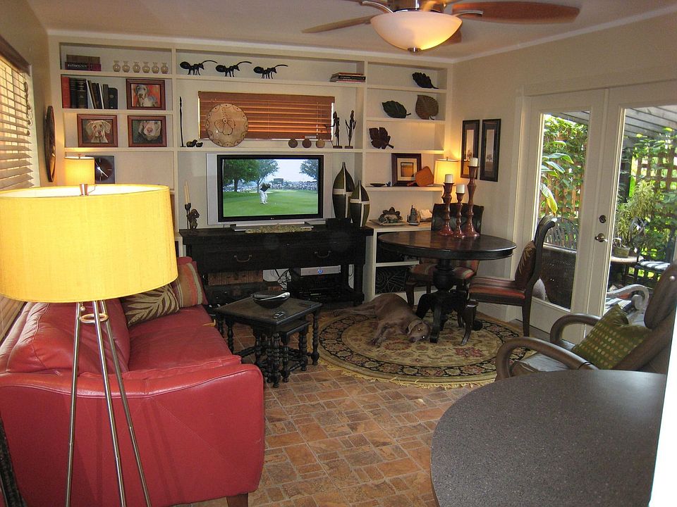 2nd image of 705 NE 16th St
