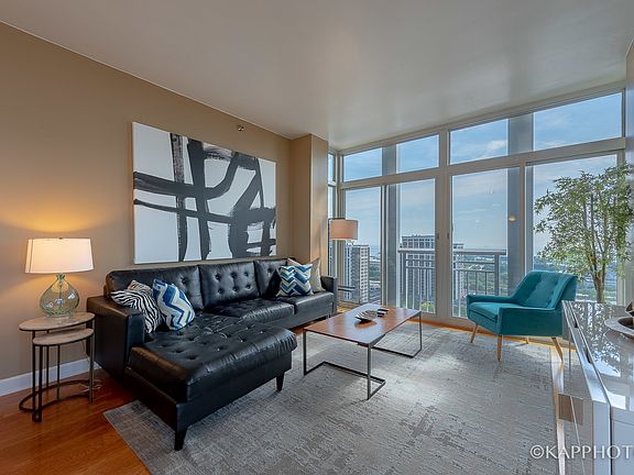 5th image of 1400 S Michigan Ave APT 2104