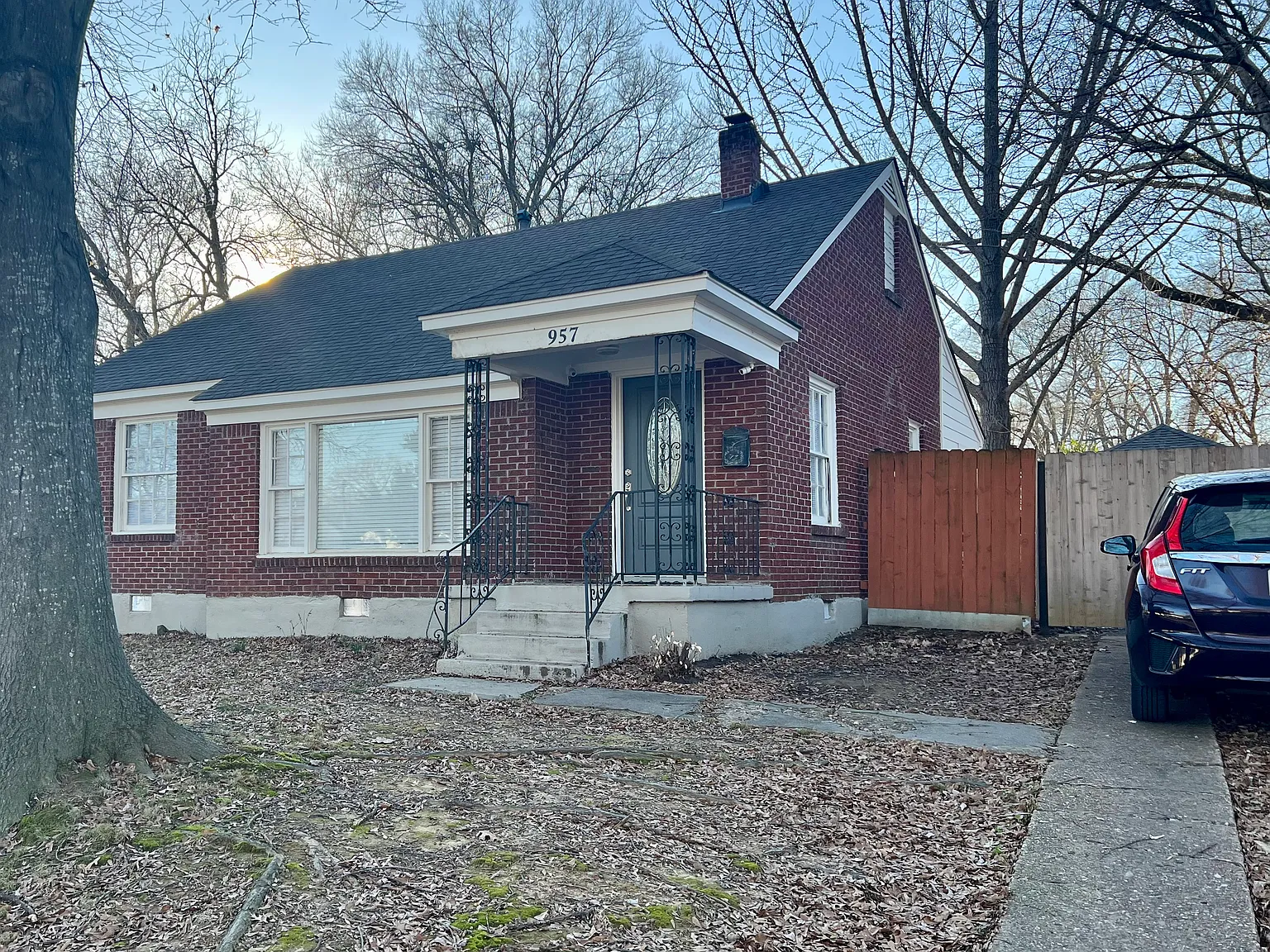 957 Wingfield Rd — Photo 1