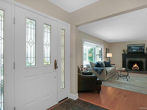 5th image of 111 Wydendown Road